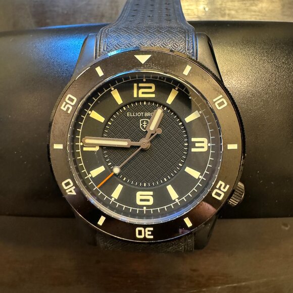 Elliot Brown Mens Watch - BLOXWORTH HERITAGE DIVER (Black Textured Rubber Band)